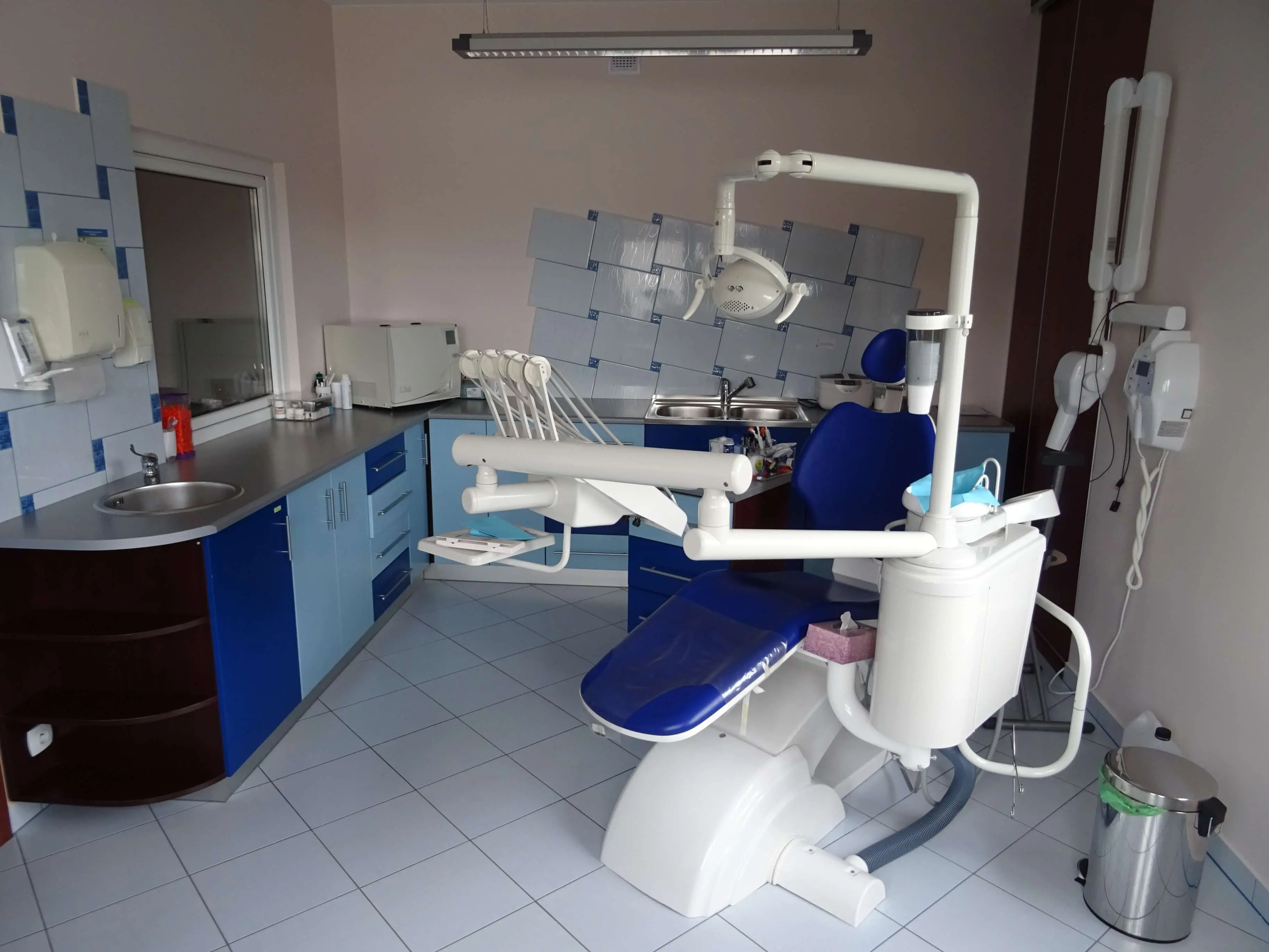 Gabinet dentystyczny Kleosin - sprzęt stomatologiczny